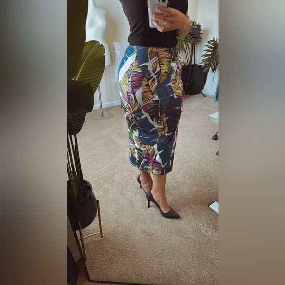 Feather Print Midi Skirt - Picture 8 of 14